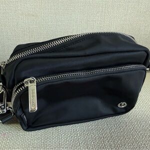 Lululemon Crossbody belt bag 2L